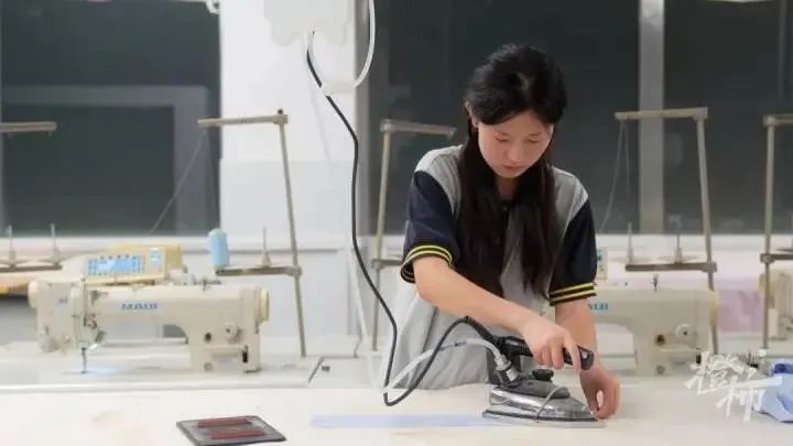 国际数学竞赛,国际竞赛,国际竞赛培训班,国际物理竞赛,国际商赛,